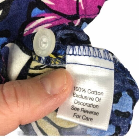 Vera Bradley | Women's Floral Button Down Shirt Size Small - Picture 5 of 10